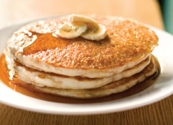 pancakes bananas syrup