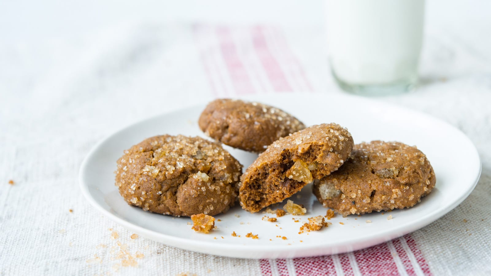 Crystallized Ginger and Molasses Cookies