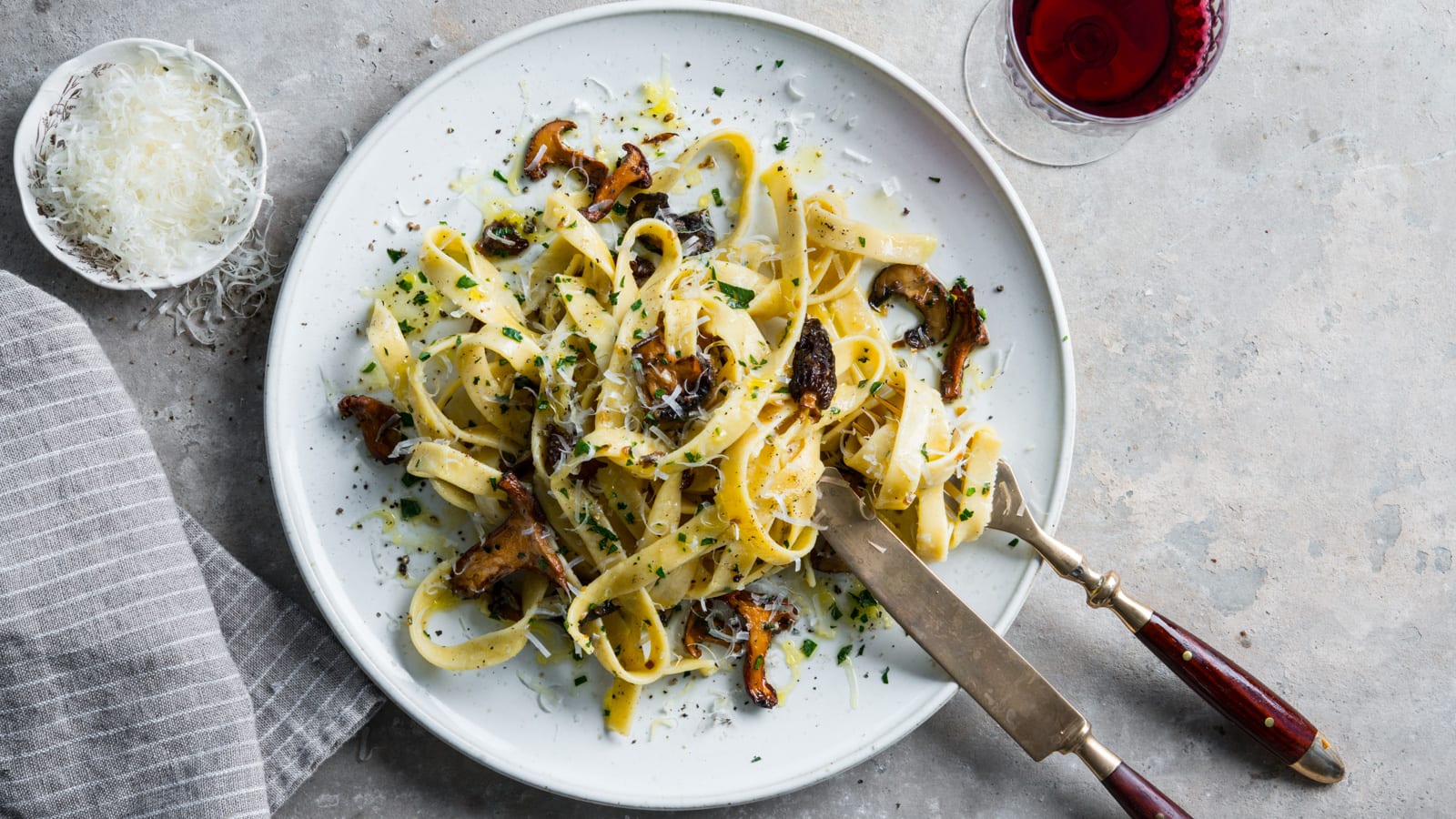 Tagliatelle ai Funghi (Pasta with Mushrooms)
