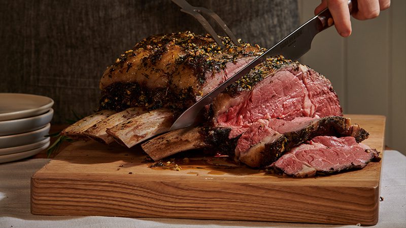 rib roast on cutting board