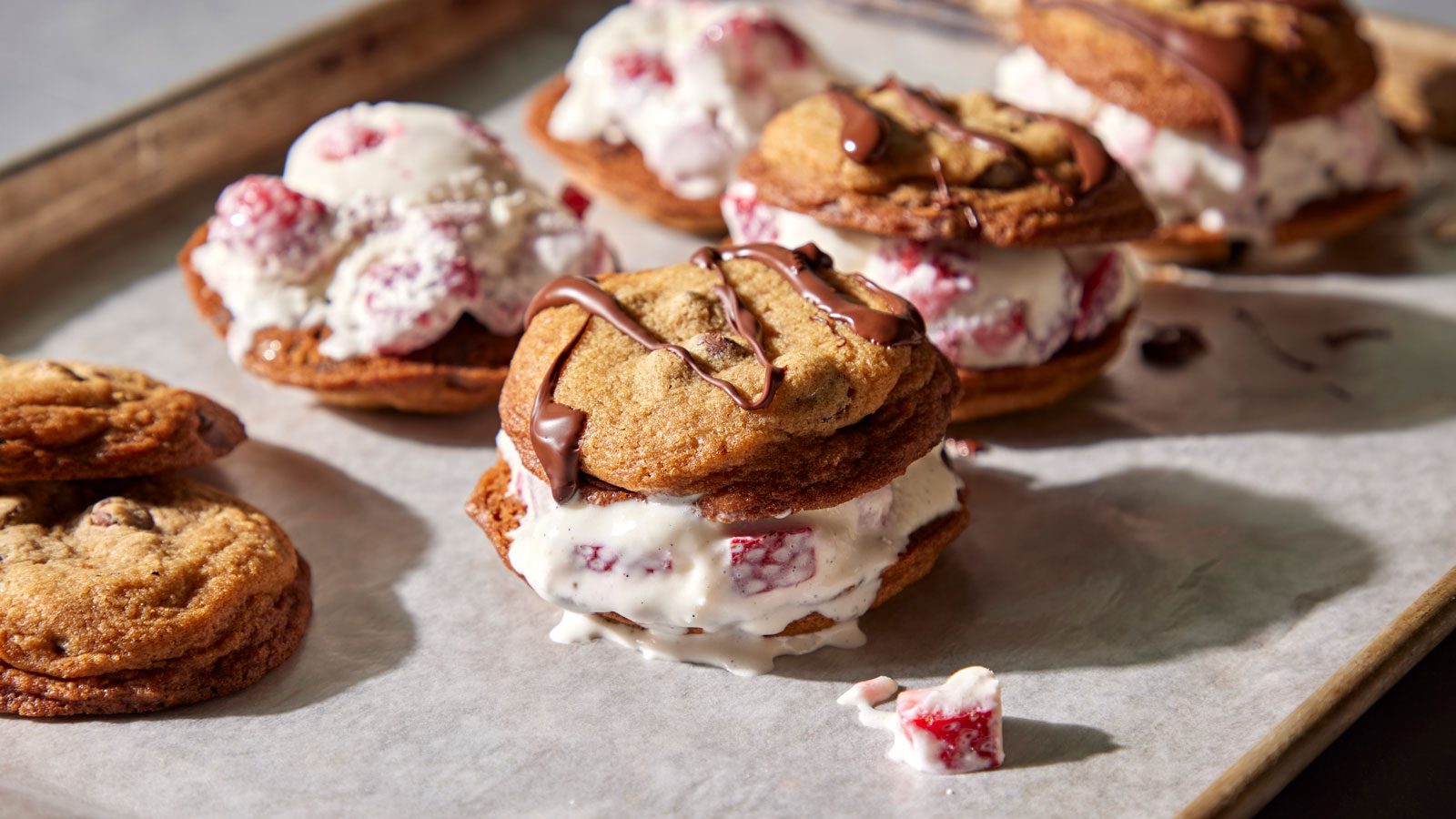 Fresh Strawberry Ice Cream Sandwiches