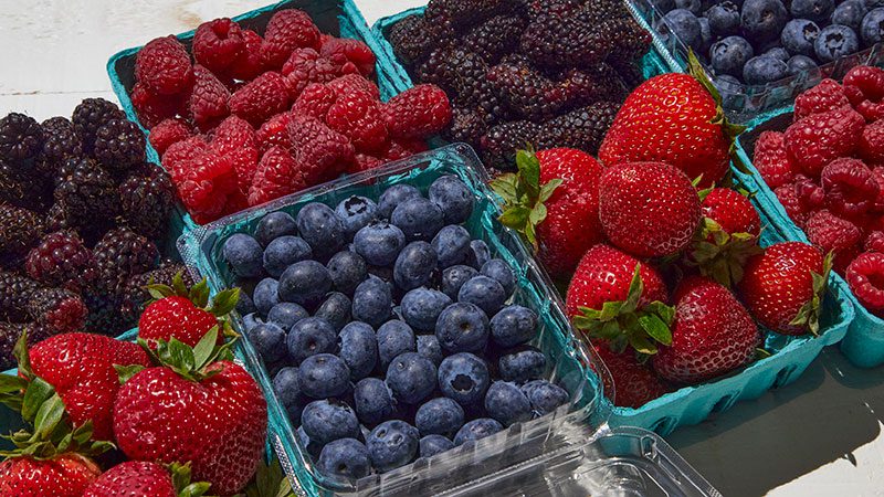 How to wash and store berries